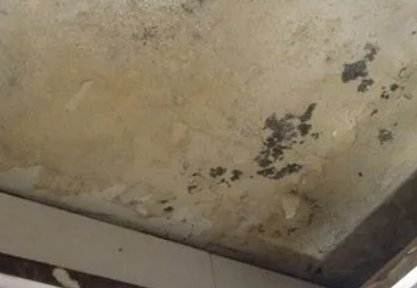 于洪阳台漏水维修公司分享下于洪卫生间渗水维修需要注意哪些问题。